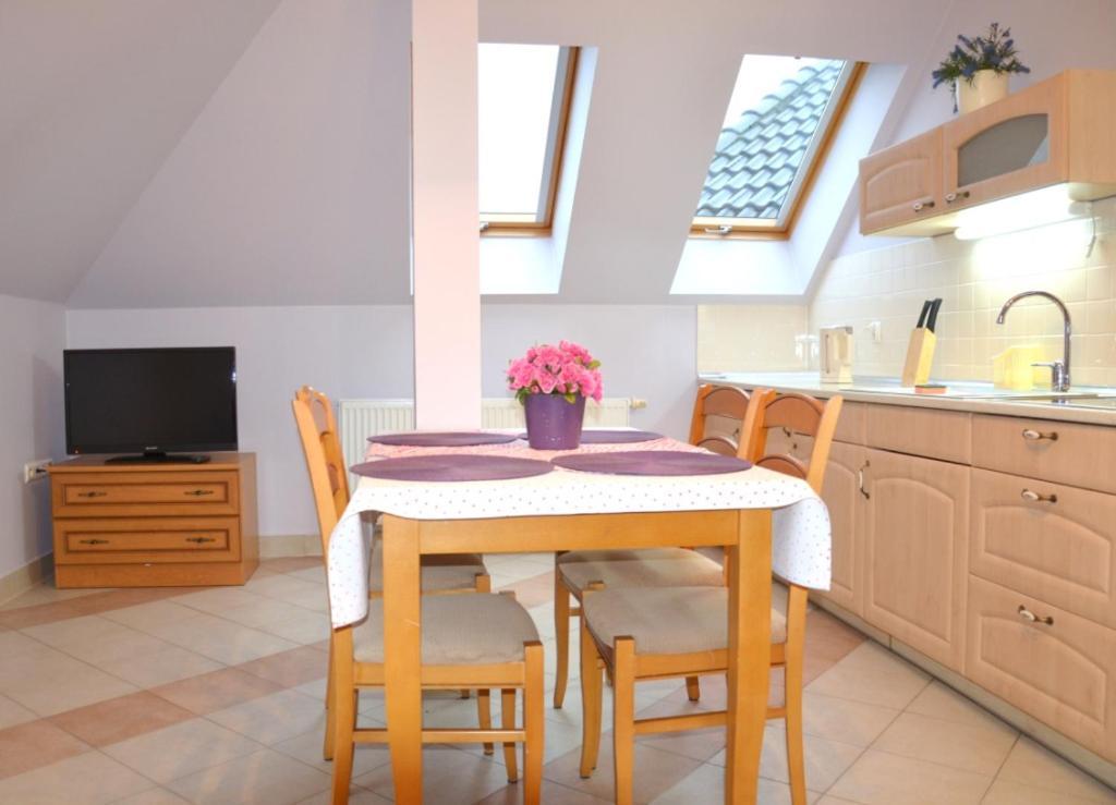 Apartamenty Dom Na Wzgorzu Gardenia Stronie Slaskie Luaran gambar